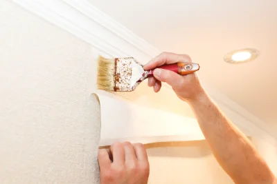 Pose de papier peint à Cobonne — revêtements muraux et toiles de verre